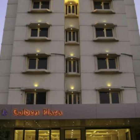 Hotel Golden Plaza Ahmedabad Esterno foto