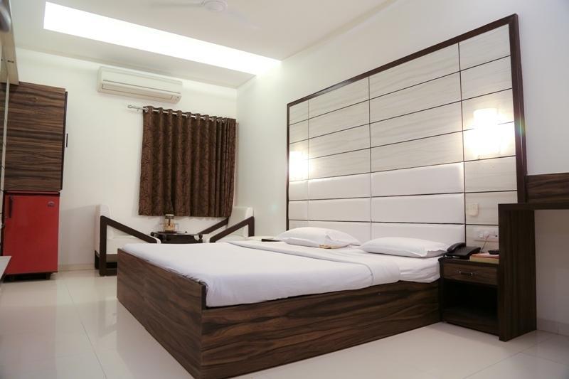 Hotel Golden Plaza Ahmedabad Camera foto