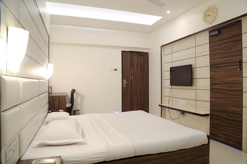 Hotel Golden Plaza Ahmedabad Camera foto