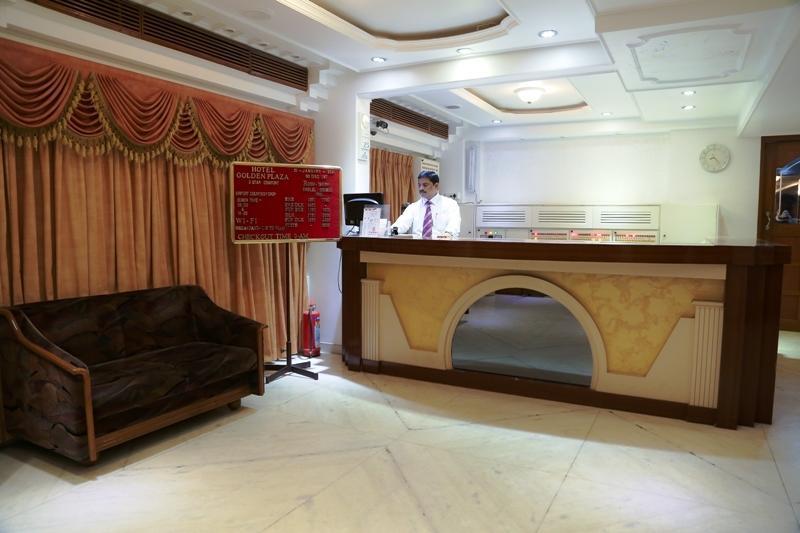 Hotel Golden Plaza Ahmedabad Esterno foto